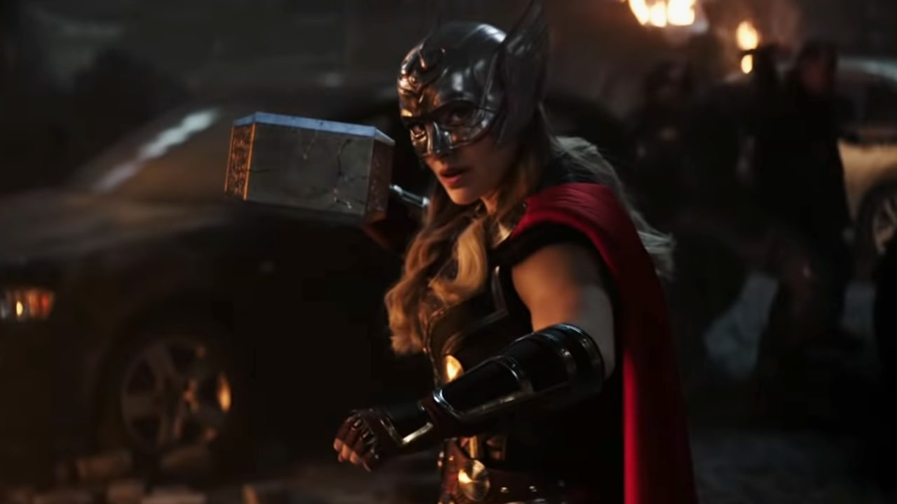 نمایش ثور مونث با بازی ناتالی پورتمن در پوستر جدید فیلم Thor 4